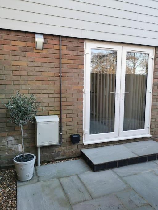 The Squirrels- Alresford, Essex Apartment Exterior photo
